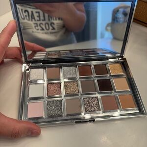 Huda Beauty Icy Nude Eyeshadow Palette – Gorgeous Cool Tones ❄️